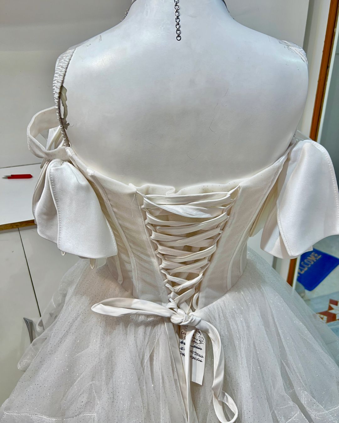Elegant White Wedding Gown for Brides - Image 7