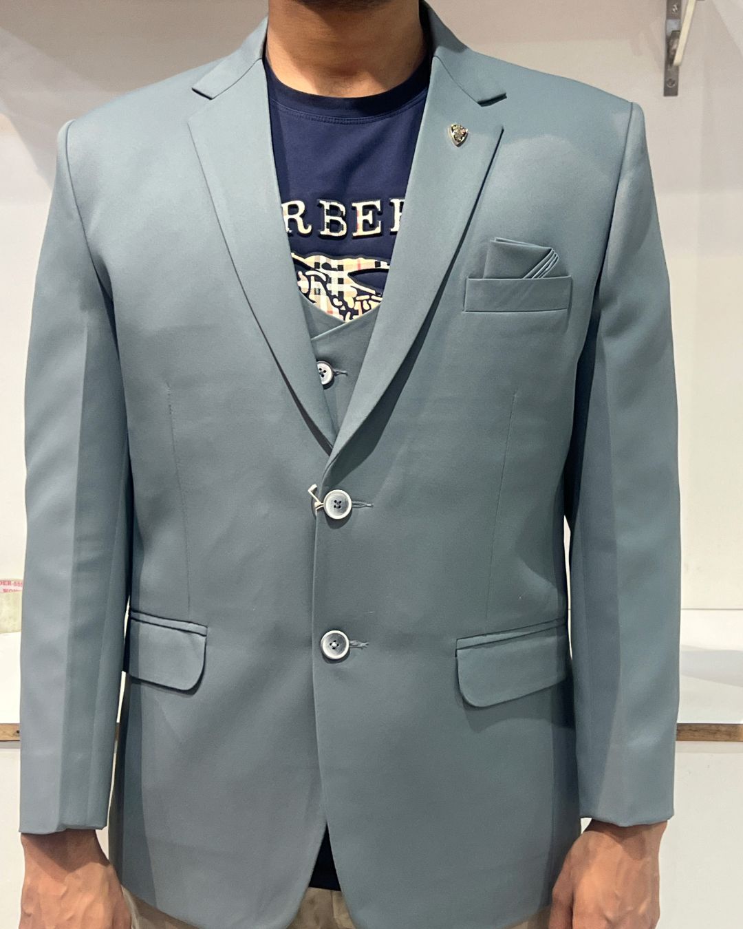 suit on rent in udaipur