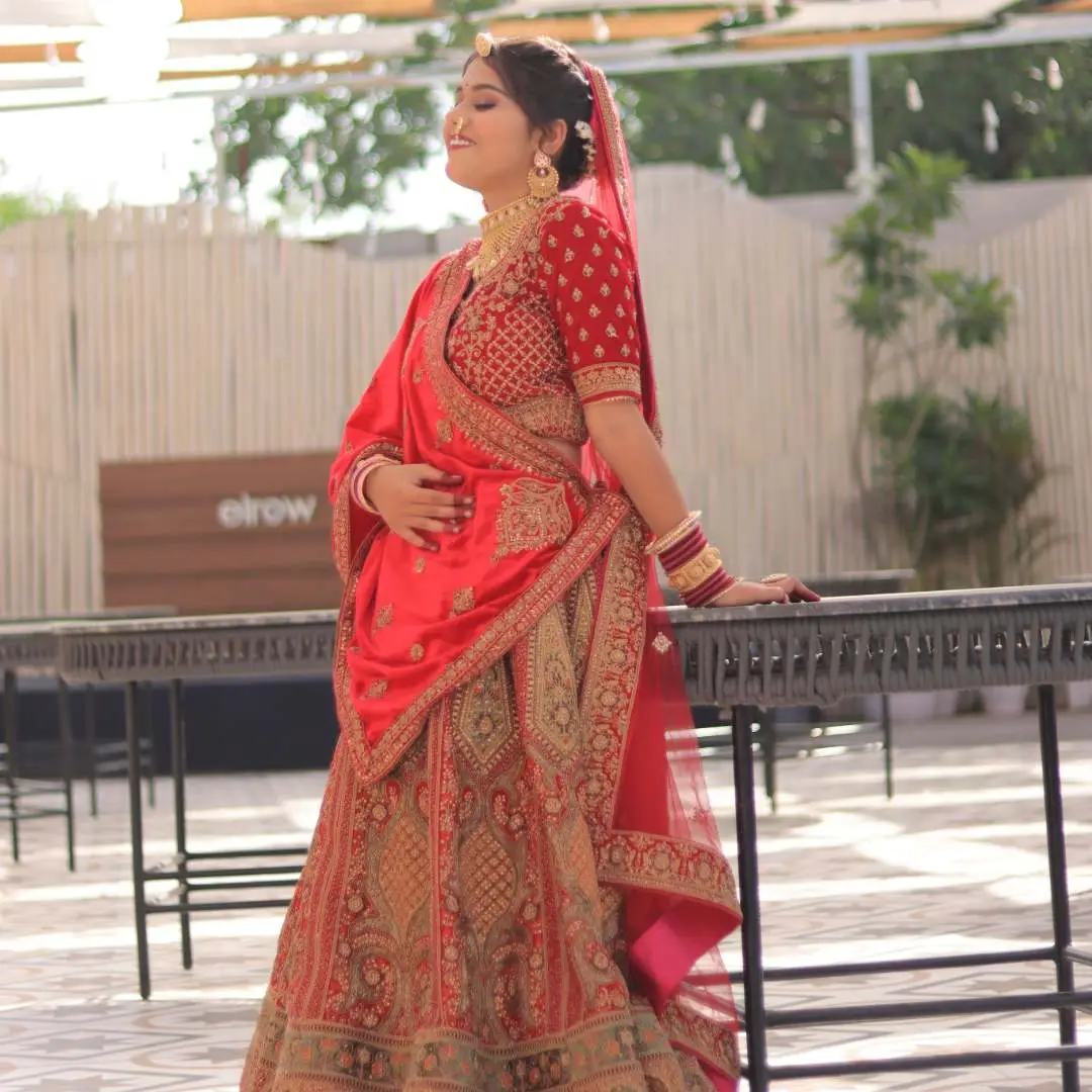 Stunning Bridal Lehengas on Rent to Make You Feel Like a Queen - Image 4