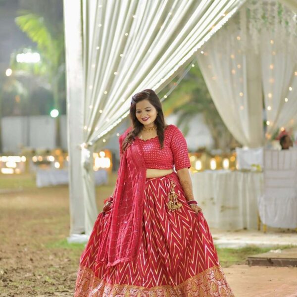 3 Elegant Red Bandhani Lehenga on Rent for Celebrations - Image 2