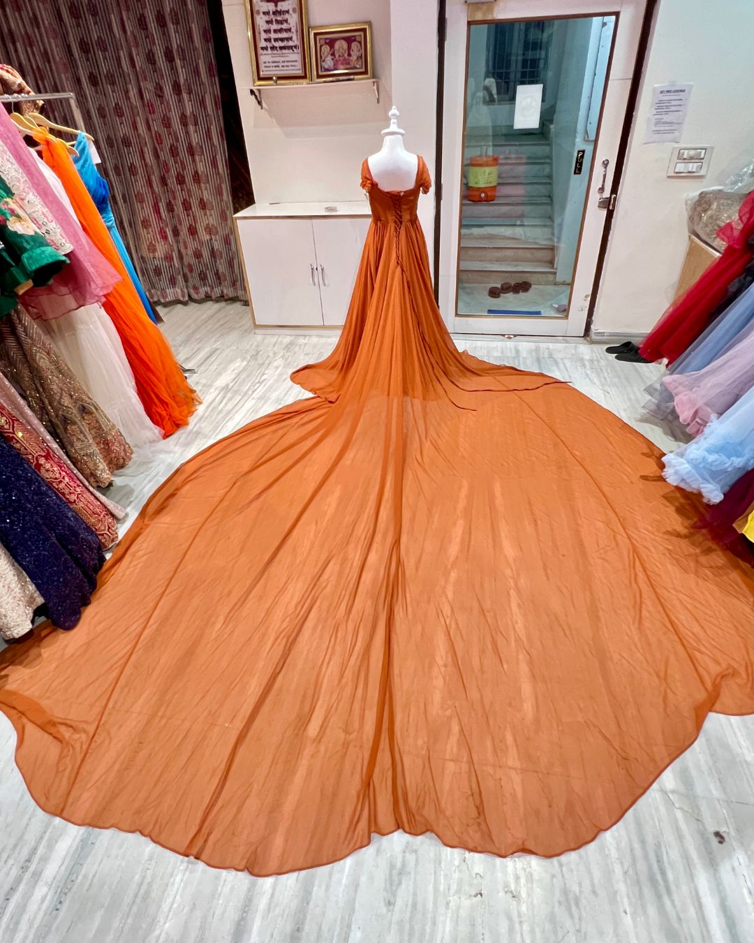 rent trail gown in udaipur for pre wedding photoshoot