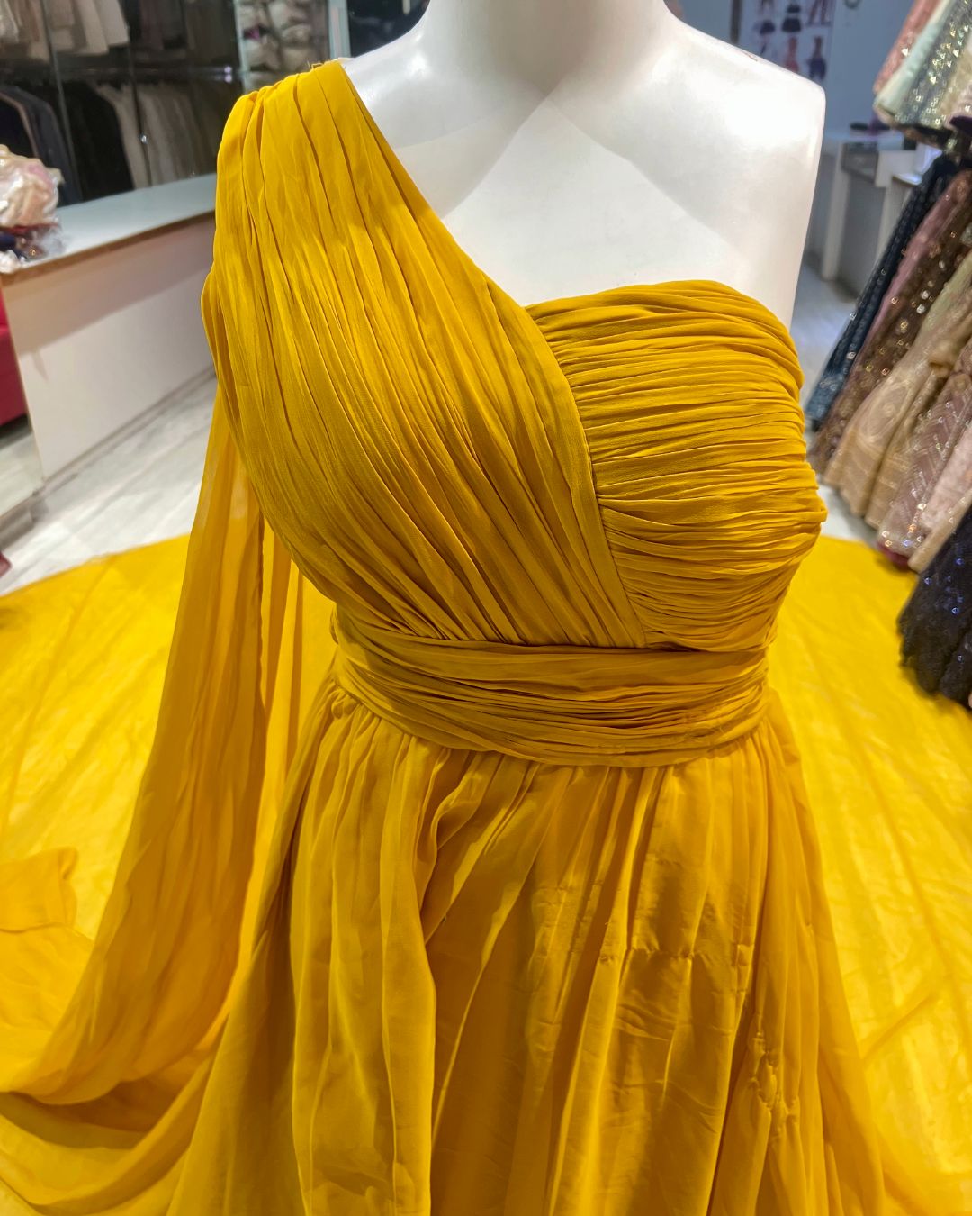 trail gown rent shop in Udaipur for pre wedding photoshoot